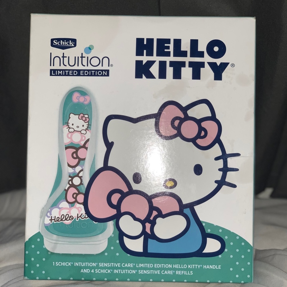 🌺Hello Kitty 🌺 Limited Edition Schick Intuition